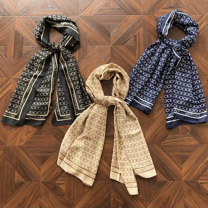 C⭐l⭐in K⭐e⭐n Scarf 2