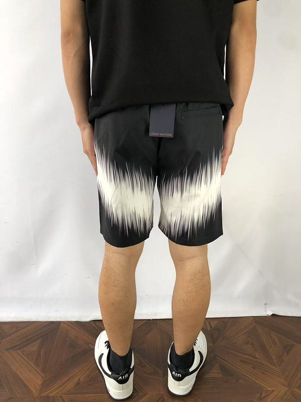 L⭐ Shorts · 3