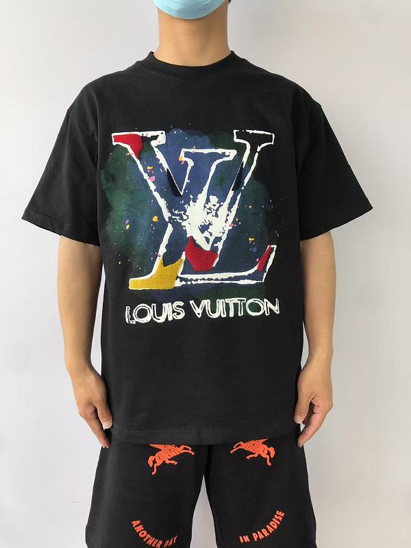 L⭐ T-shirt · 2