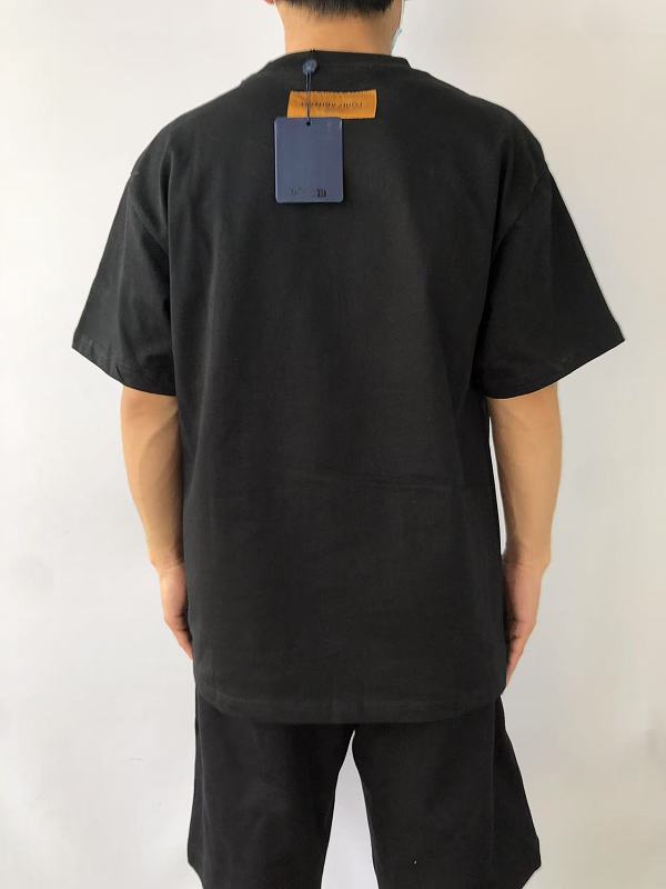 L⭐ T-shirt · 3
