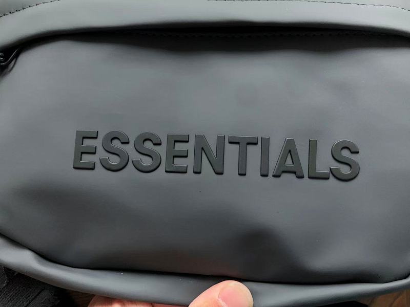 Essentials Bag 7