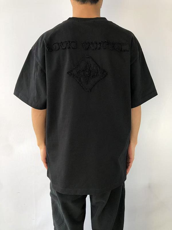 L⭐ T-shirt · 3