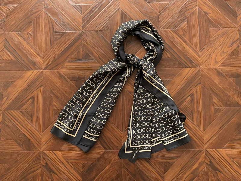 C⭐l⭐in K⭐e⭐n Scarf 4