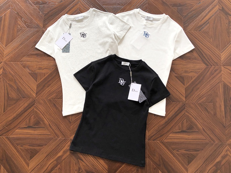 D⭐ O⭐ T-shirt · 4