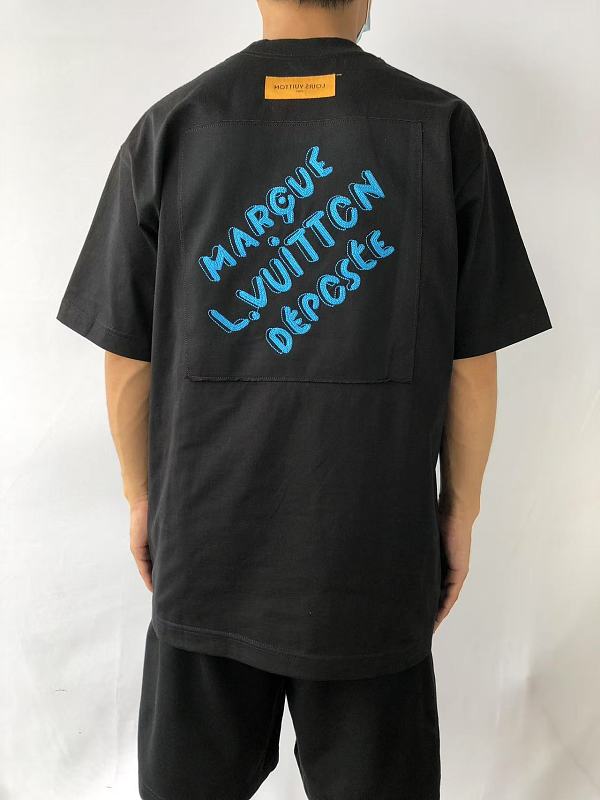 L⭐ T-shirt · 3