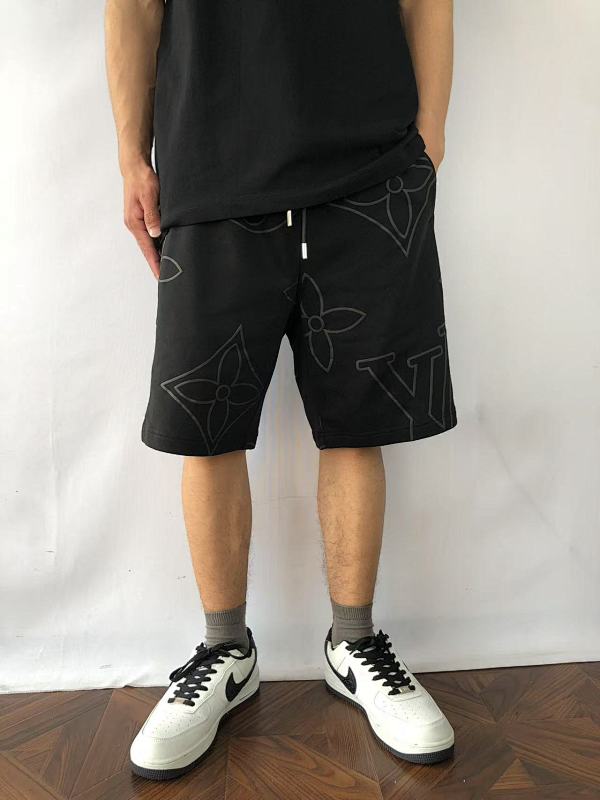 L⭐ Shorts · 2