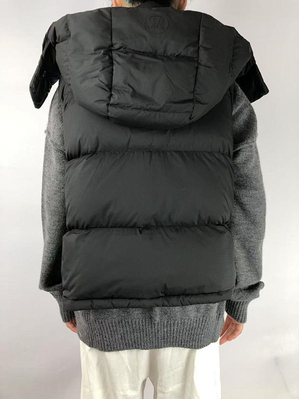 L⭐ ⭐ Ul⭐ M⭐ N Down Vest · 4