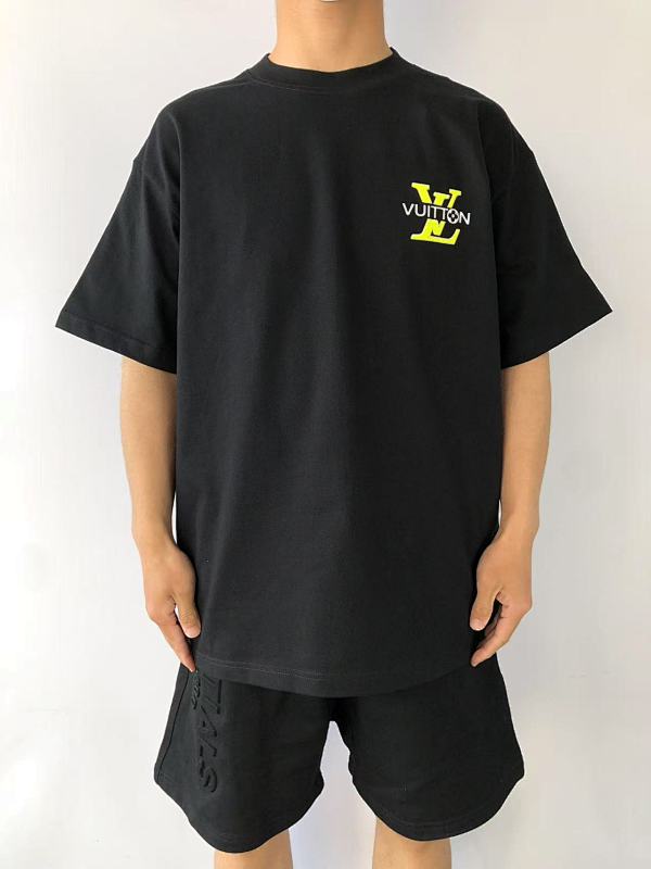 L⭐ T-shirt · 2