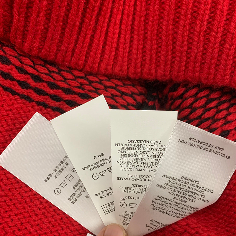 ##ny Co-branded Plaid Red Sweater Ny P 5