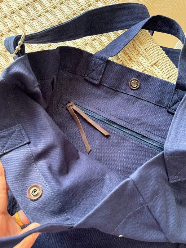 ## Canvas Tote Bag V 8