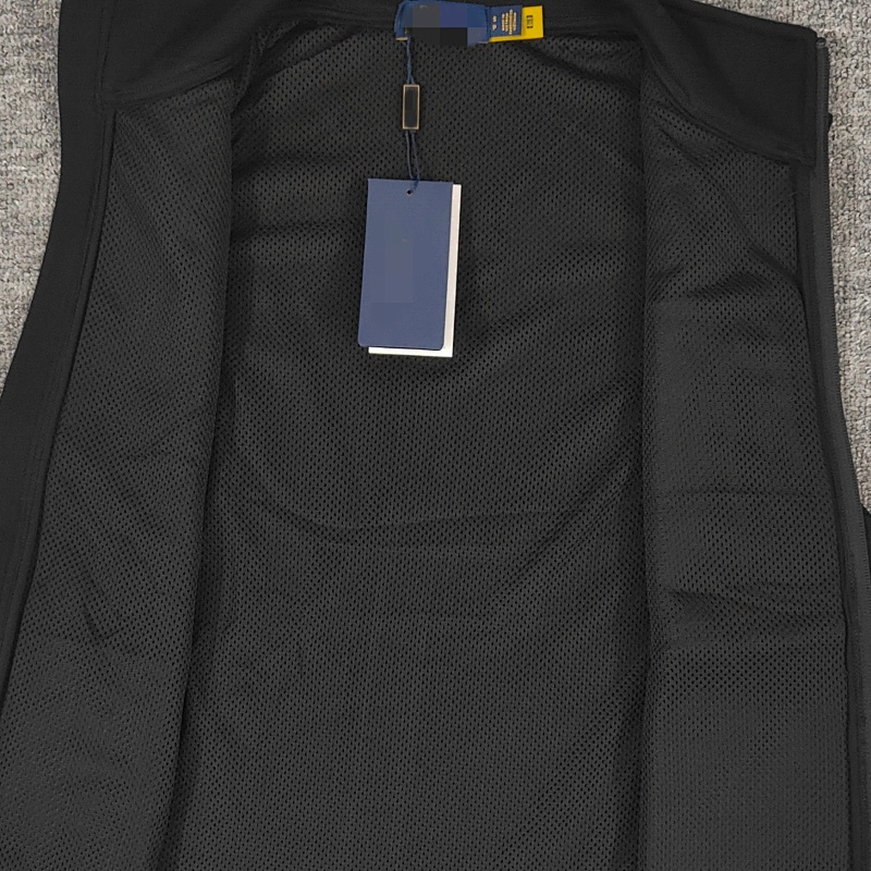 ##Men Double-Knit Vest R 7