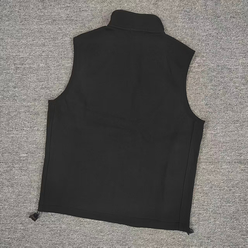 ##Men Double-Knit Vest R 6