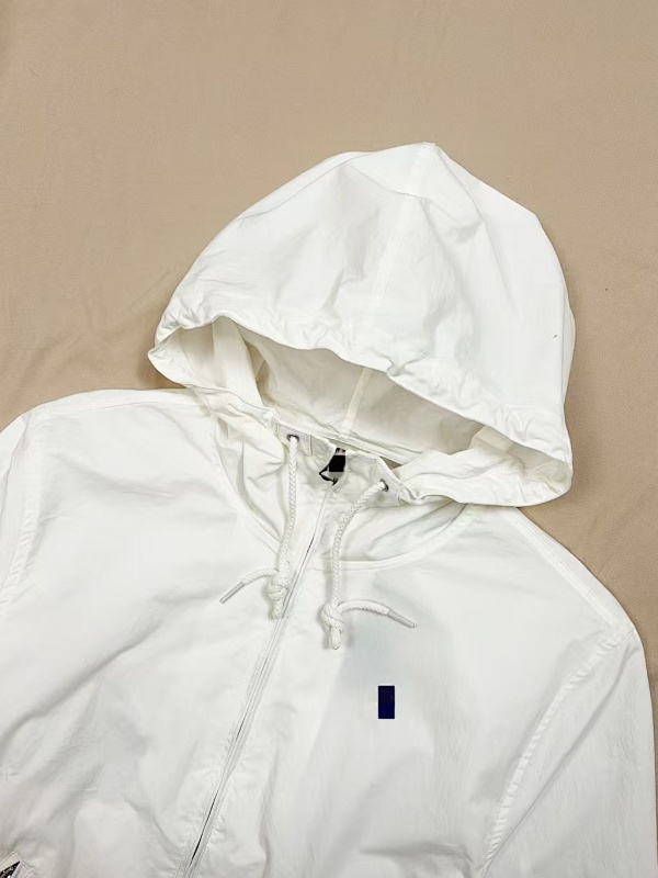 ##Women's Hooded Jacket Z 8