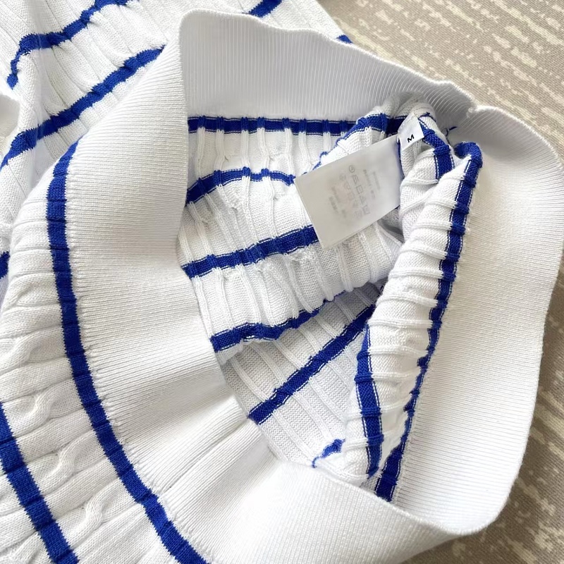 ##Two-Tone Striped Cable Knit Tee 066 P 12