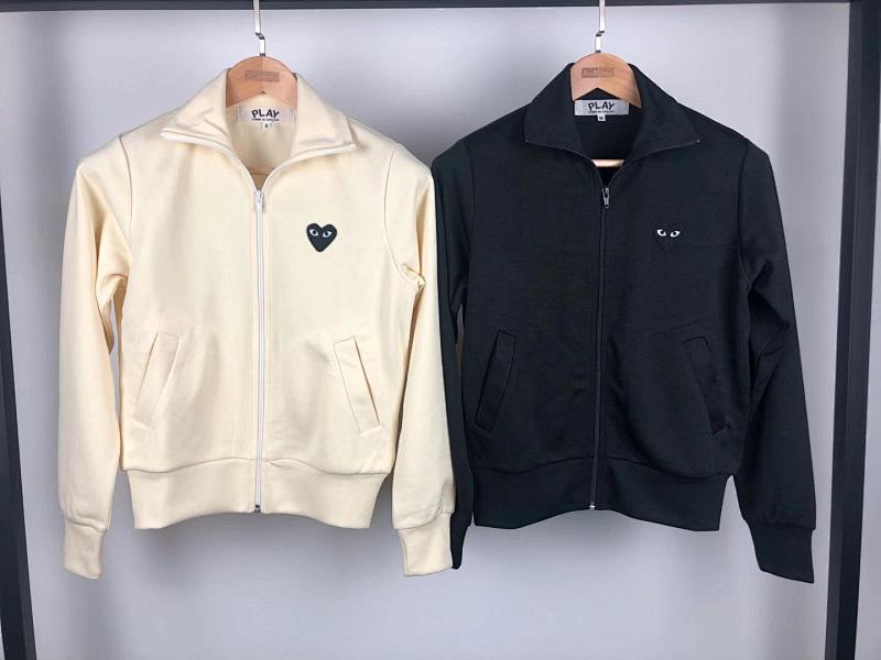Sweatshirt With Black Big Heart，P25 6