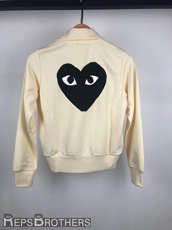 Sweatshirt With Black Big Heart，P25 8