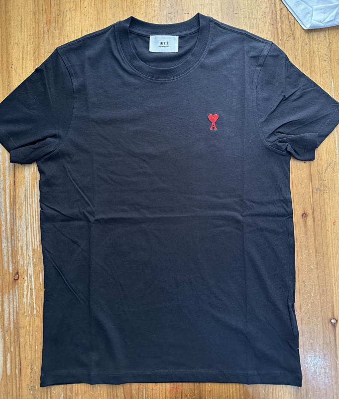 Ami Small Red Heart Tshirts, P15 4