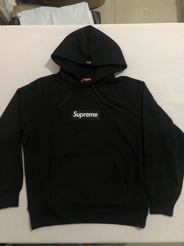 Supreme Fw21, P32 2