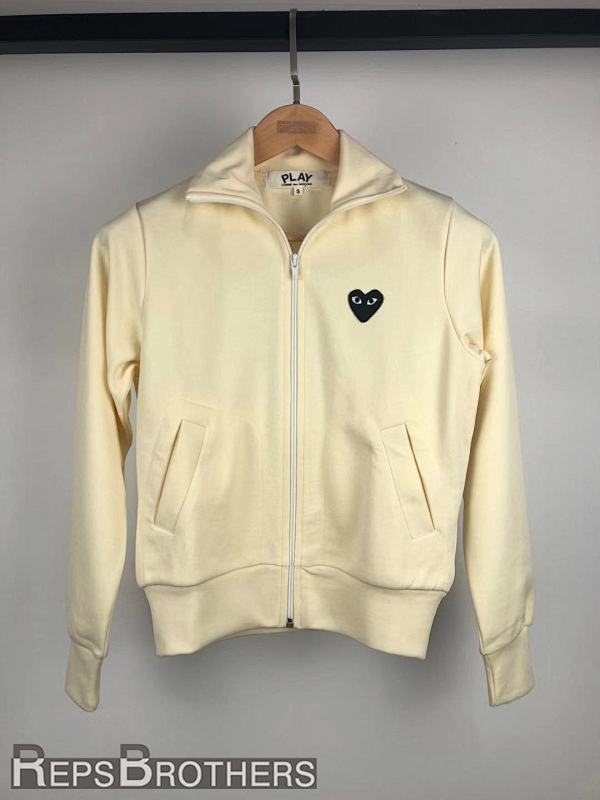 Sweatshirt With Black Big Heart，P25 7