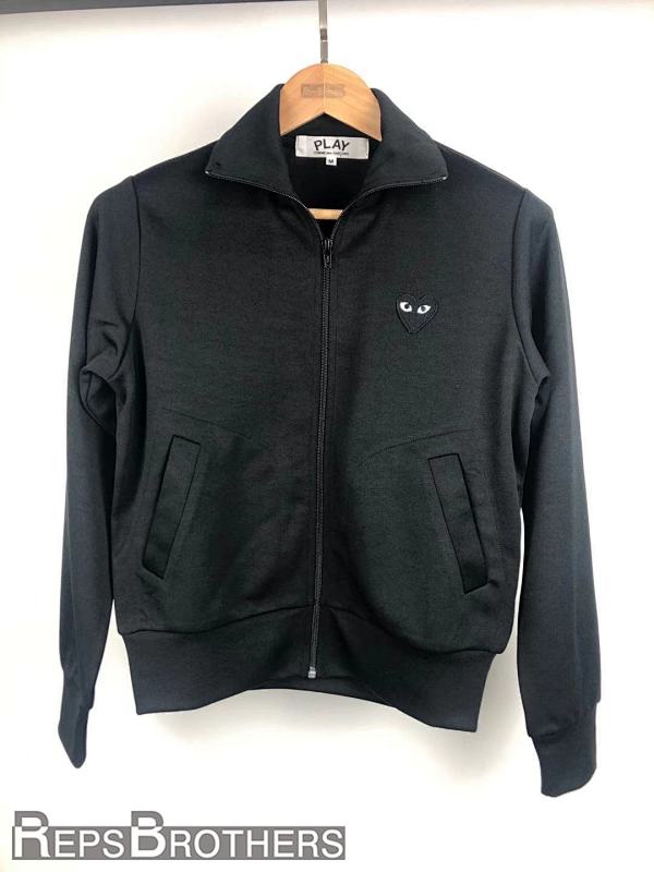 Sweatshirt With Black Big Heart，P25 9