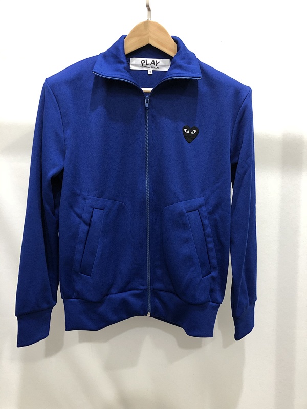 Sweatshirt With Black Big Heart，P25 5