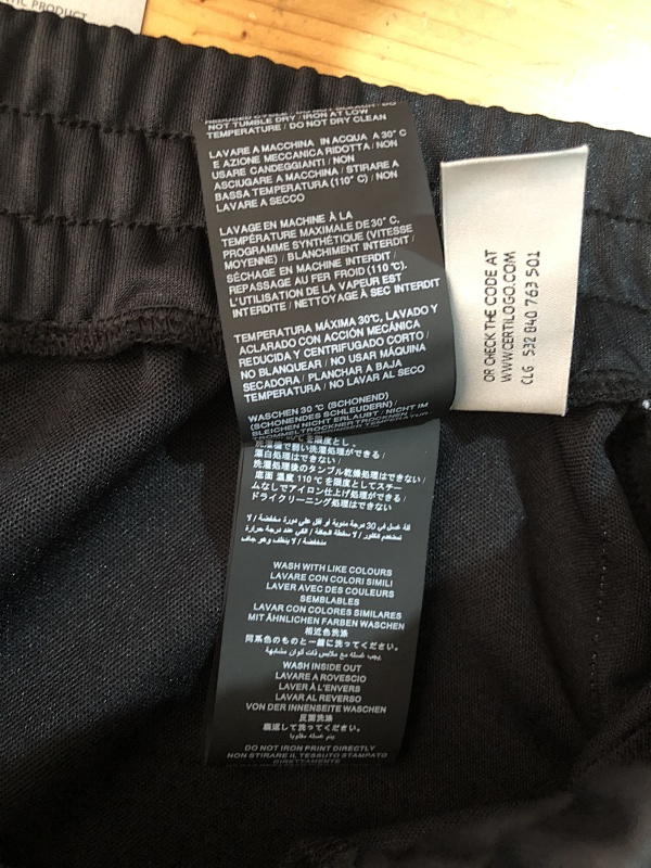Pa Black trackpants,P22 9
