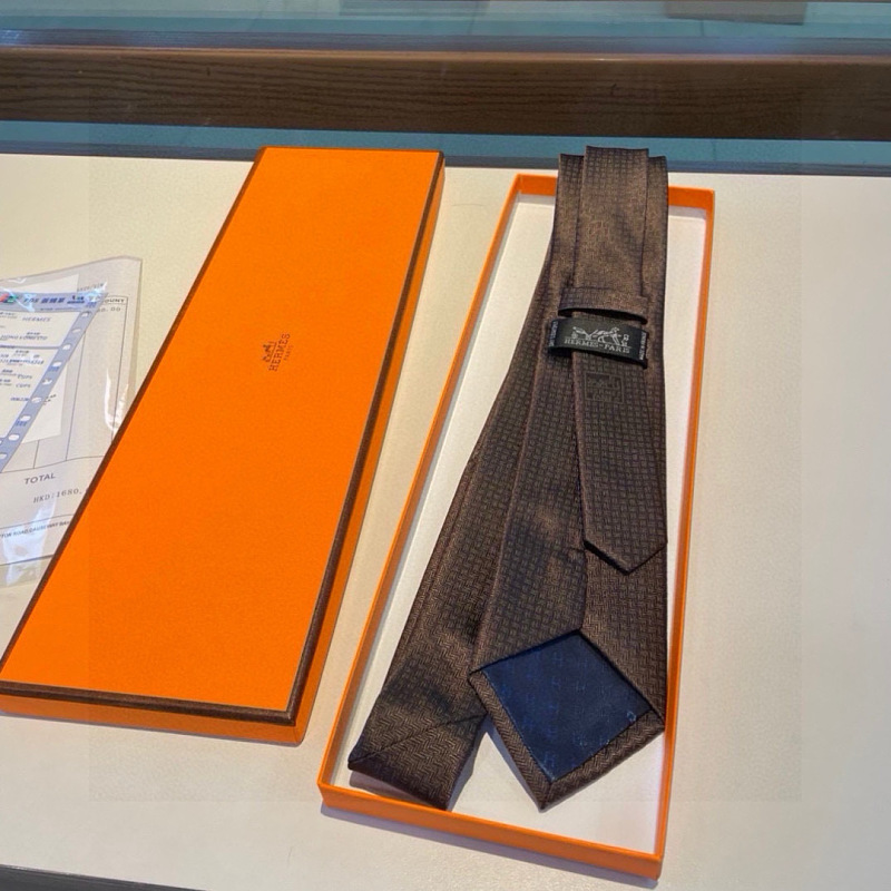 Necktie 320 - 3 · 6