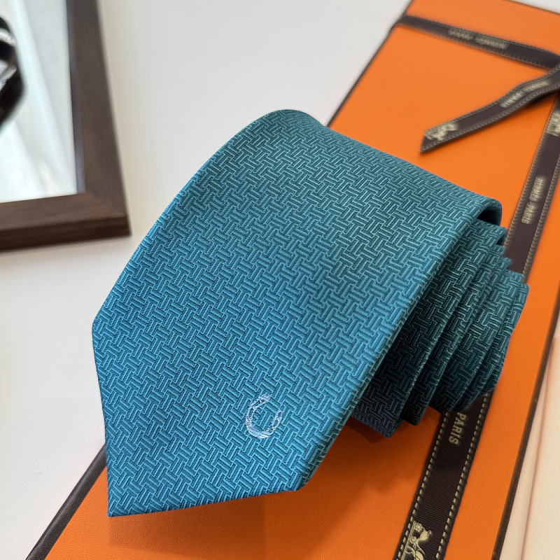 Necktie 452 - 2 · 3