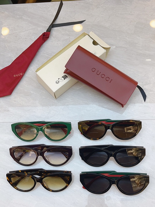 Gucci GG1554S Sunglasses 10