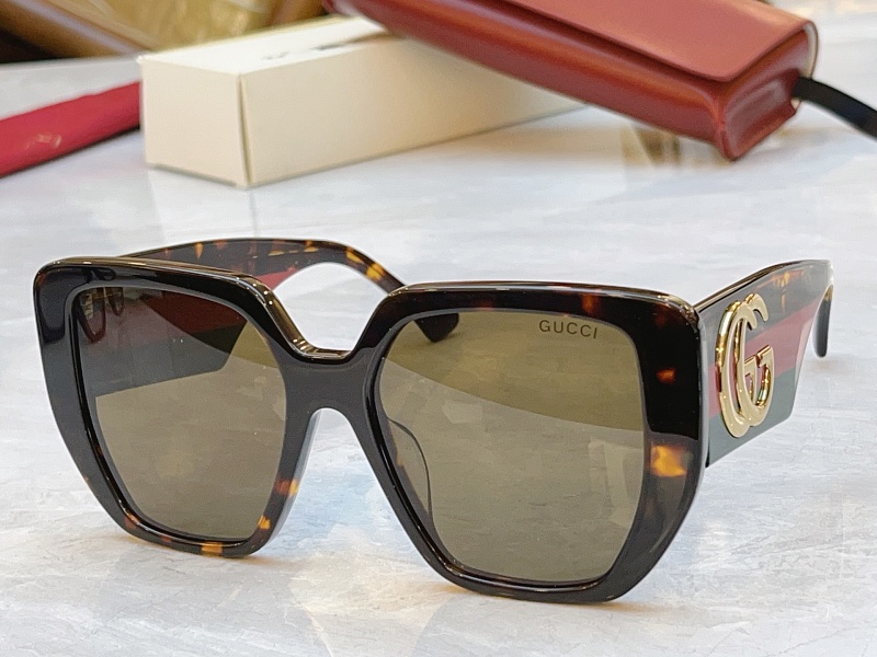 GG0956S Sunglasses 7