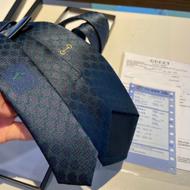 Necktie 350 - 3 · 3