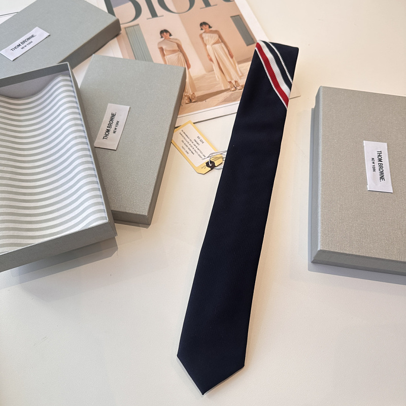 Necktie 451 - 3 · 5