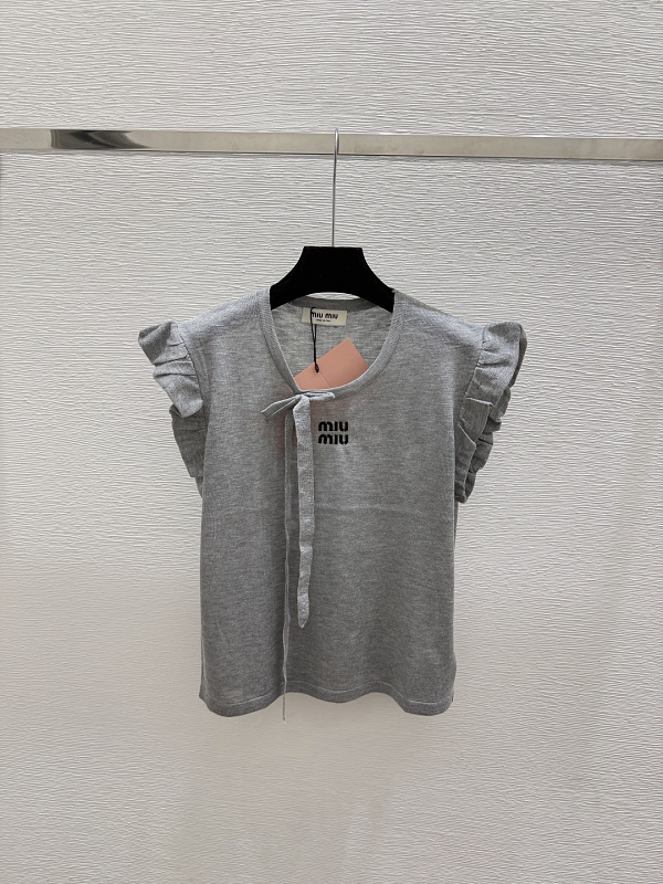 P450 - YT 3696 · 4