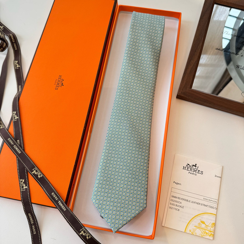 Necktie 360 - 3 · 6