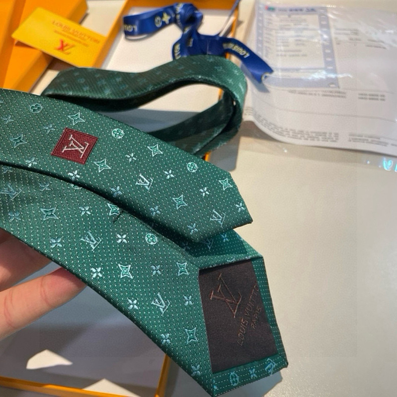 Necktie 460 - 3 · 5