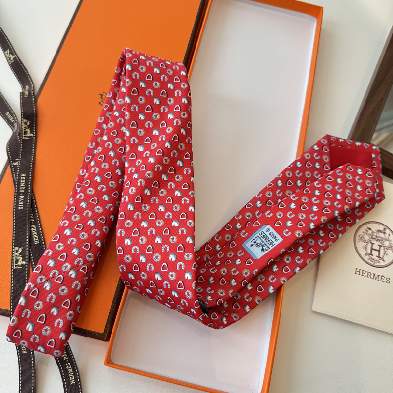 Necktie 443 - 2 · 4