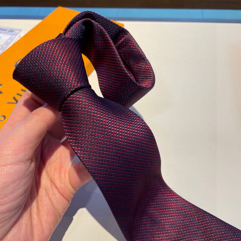 Necktie 445 - 1 · 3