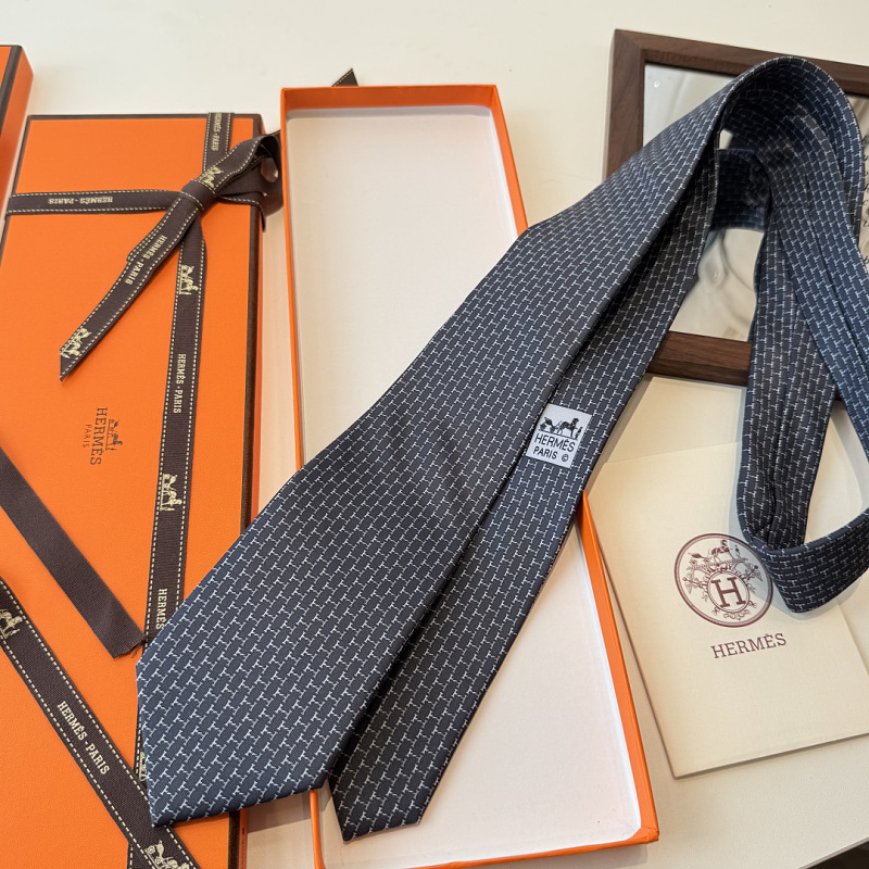 Necktie 447 - 2 · 5
