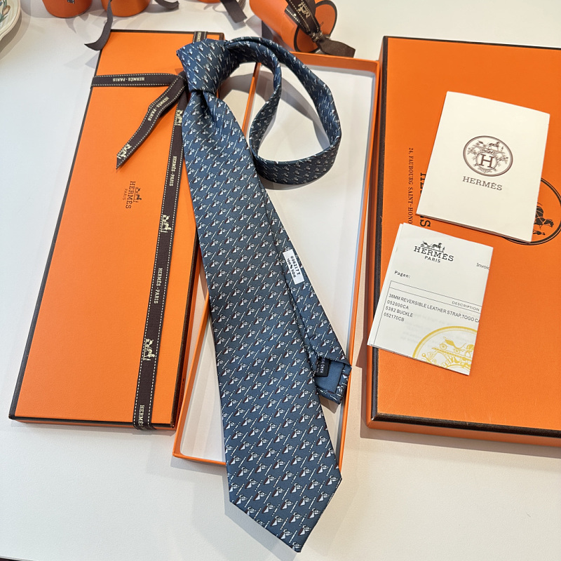 Necktie 385 - 3 · 2