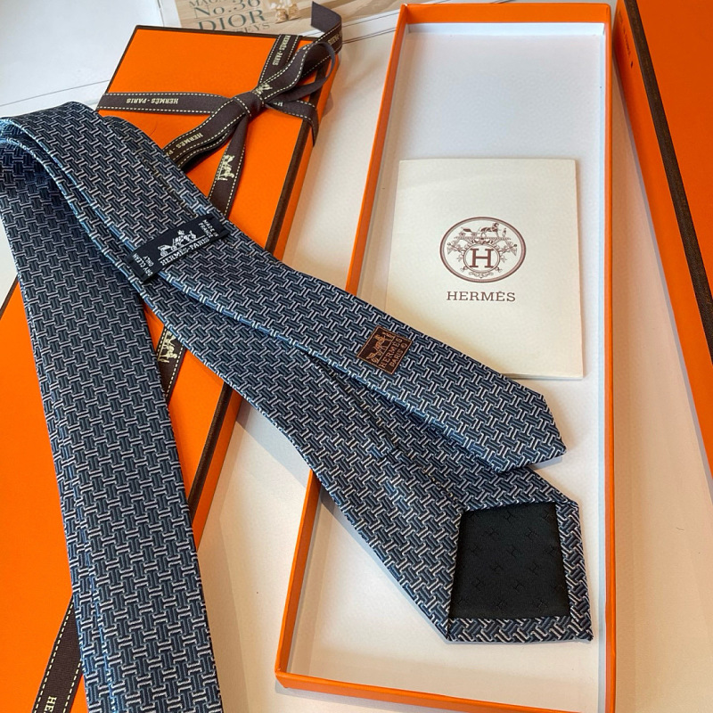 Necktie 311 - 3 · 2