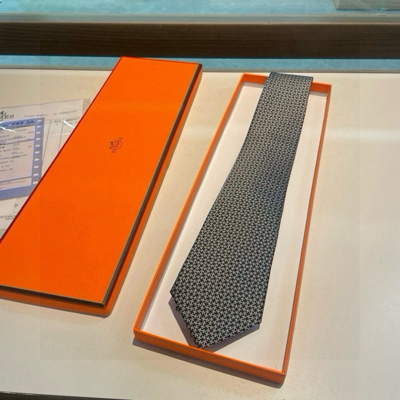 Necktie 391 - 4 8