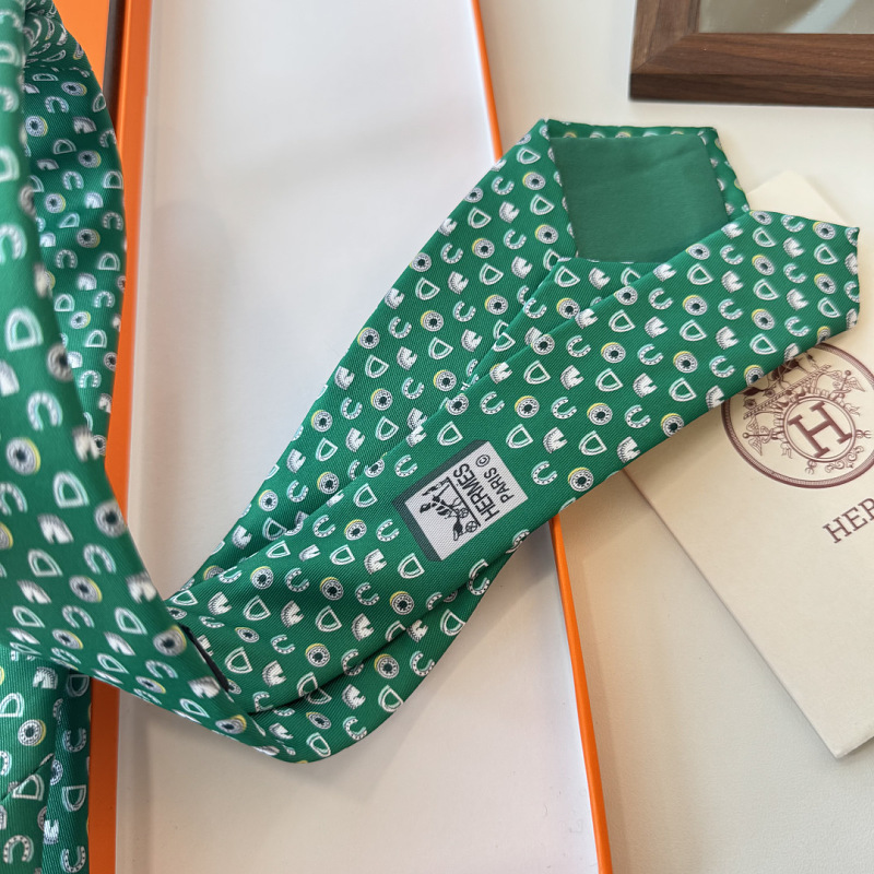 Necktie 443 - 5 · 4