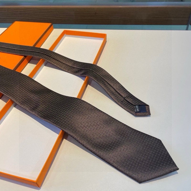 Necktie 320 - 3 · 4