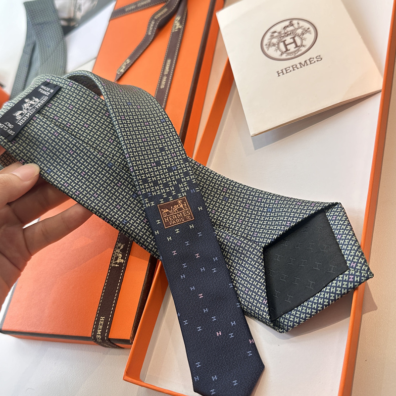 Necktie 404 - 1 · 5