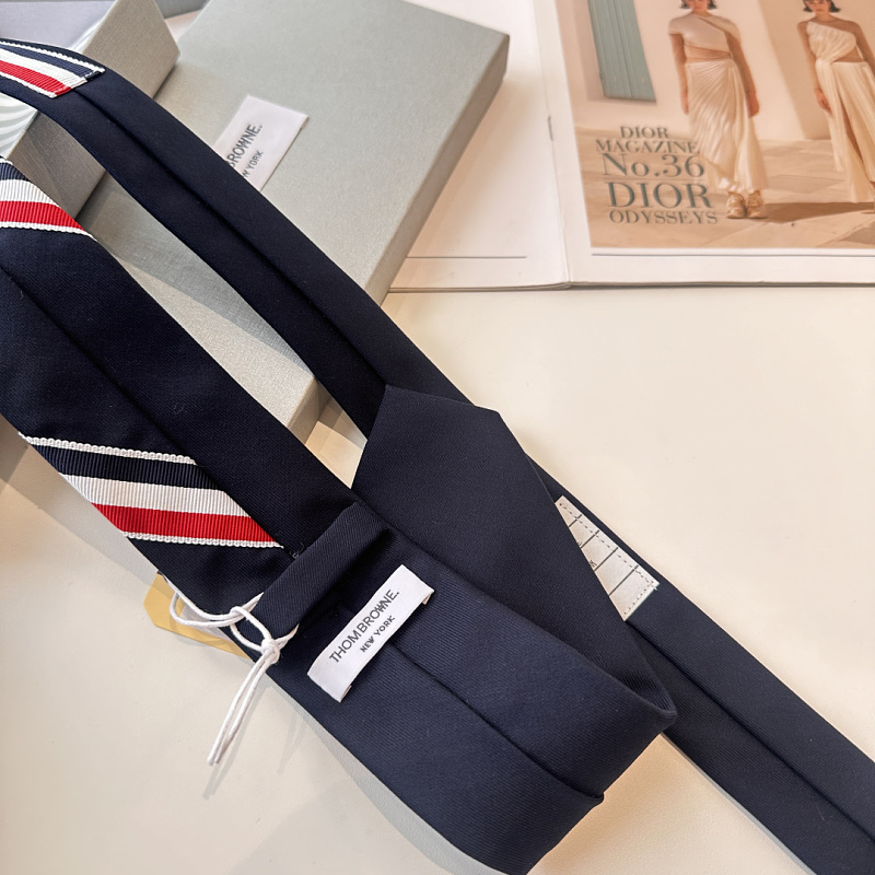 Necktie 451 - 3 · 4
