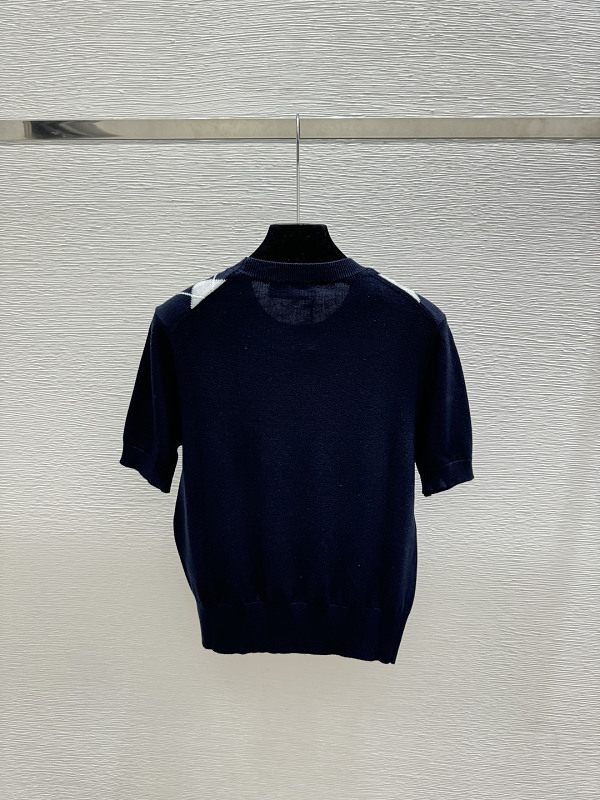 P450 - YT 3323 · 5