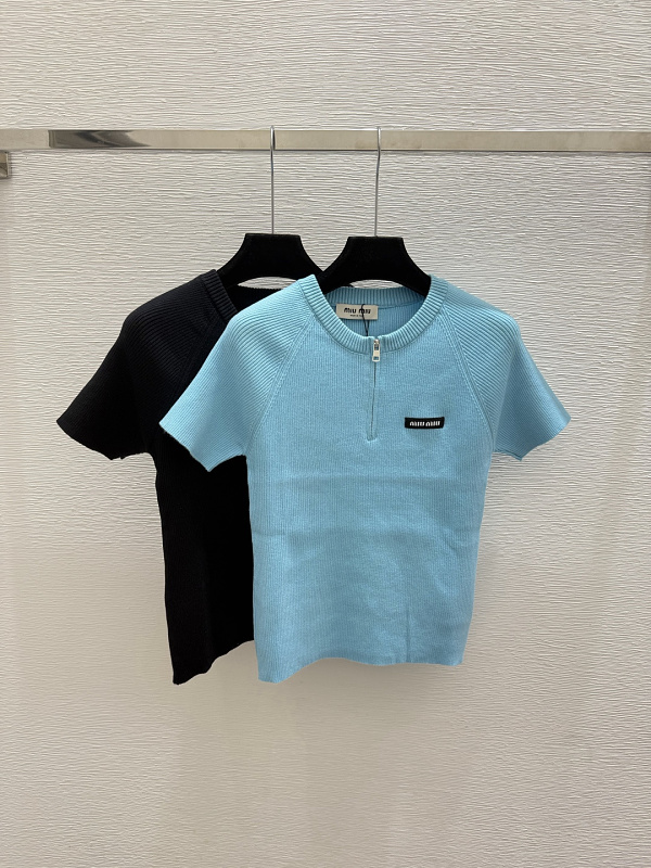 P450 - YT 3699