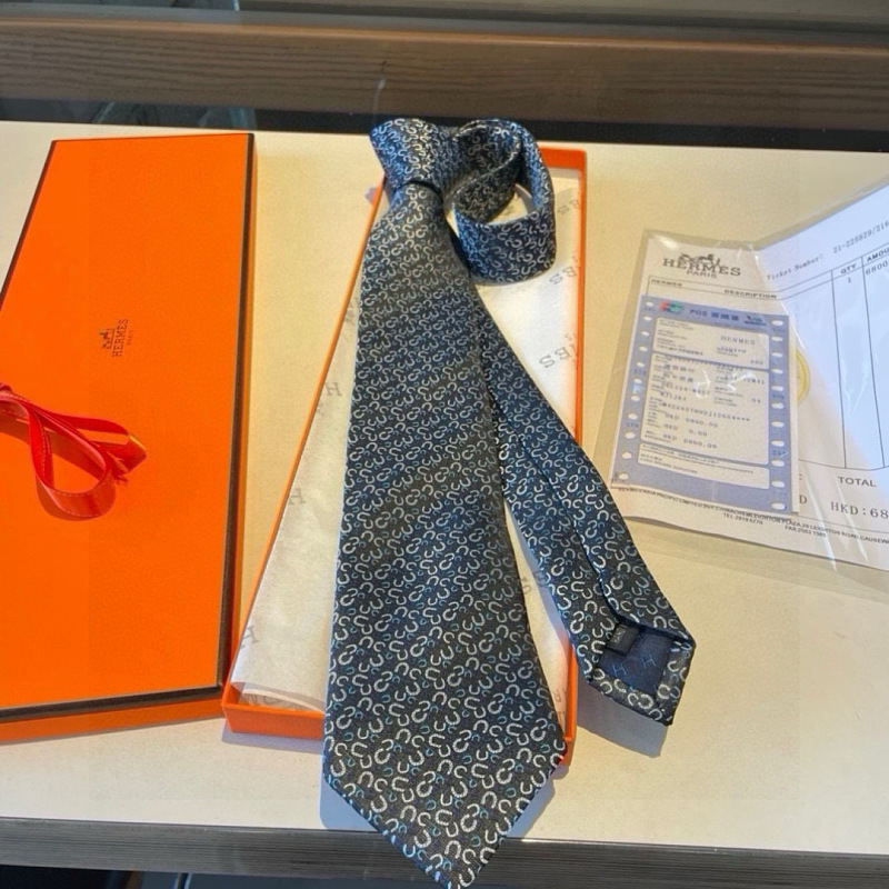 Necktie 461 - 2 · 2