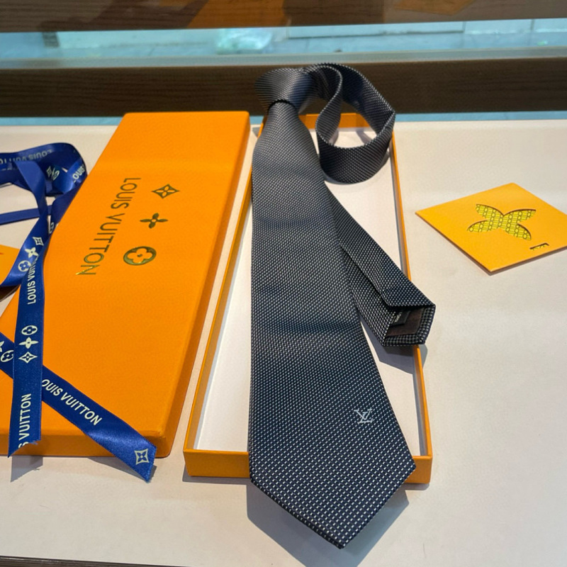 Necktie 445 - 4 · 3