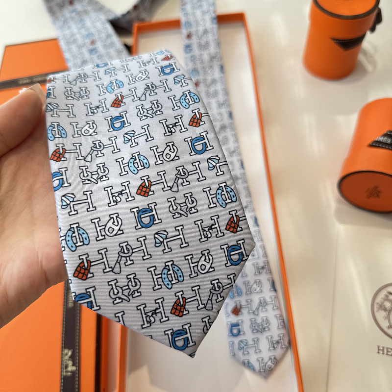Necktie 453 - 2 · 6